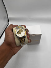 Automatic White Byni