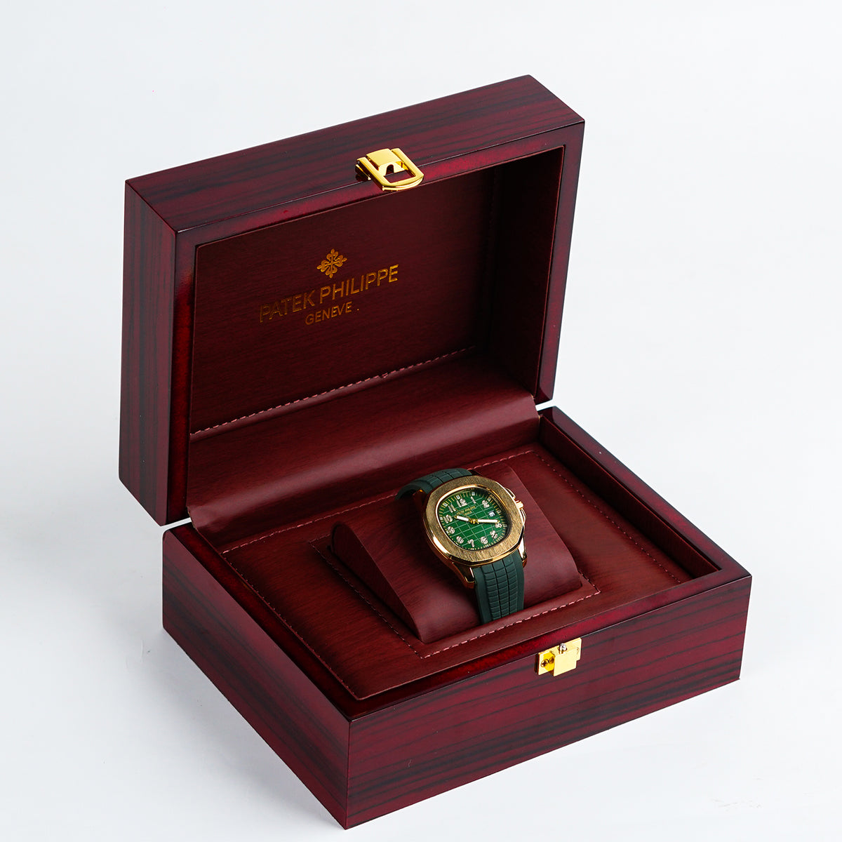 Patek Phillipe Aquanout ( Green )